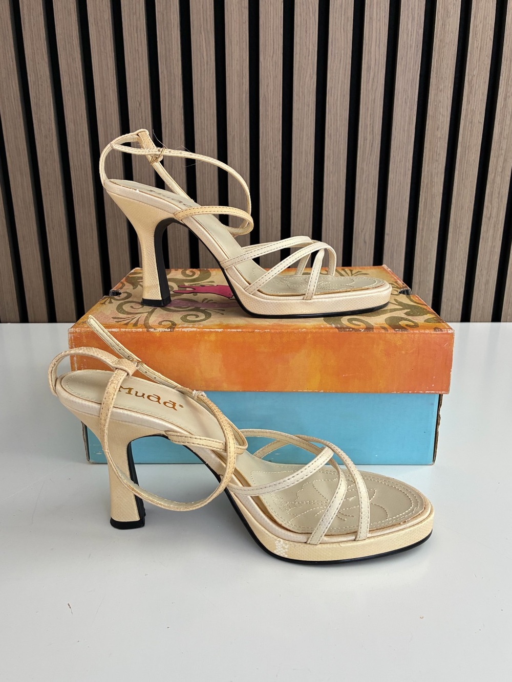 VTG Y2K MUDD JEANS Heels